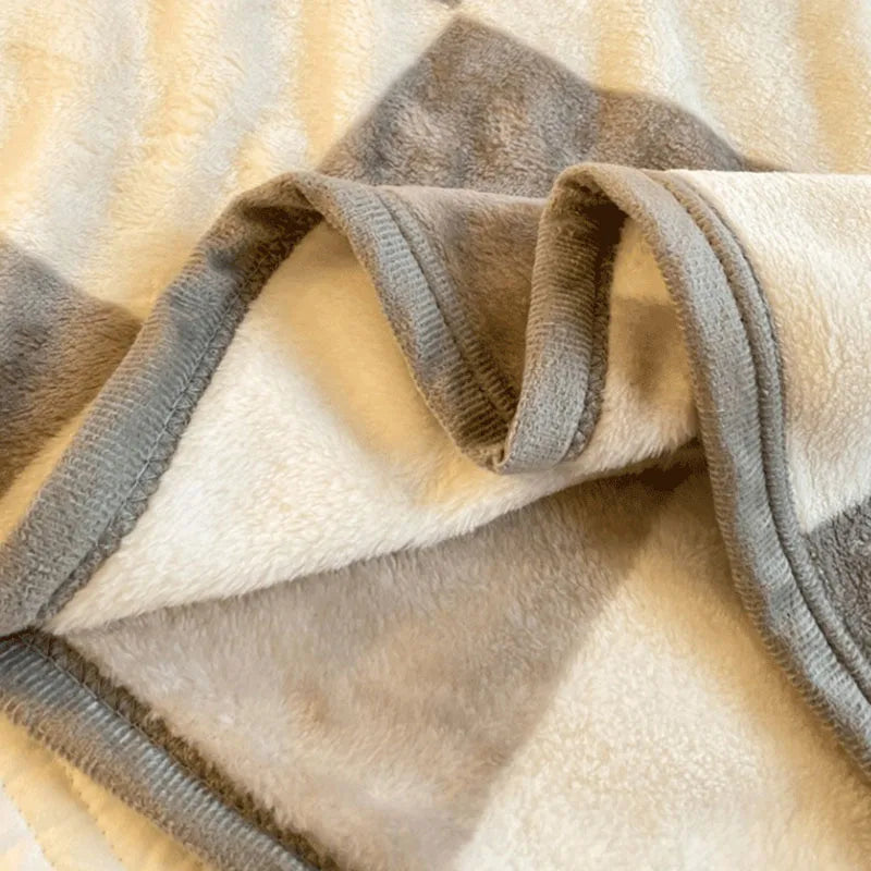 DecorBites™ Cozy Checkered Fleece Blanket for All Seasons