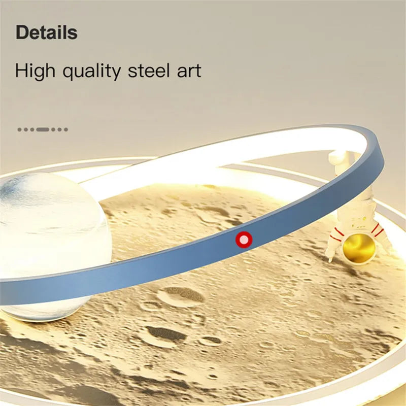 ديكوربايتس™ مصباح سقف LED للأطفال على شكل رائد فضاء قمري للعناية بالعين باللون الأزرق والوردي بتصميم كرتوني