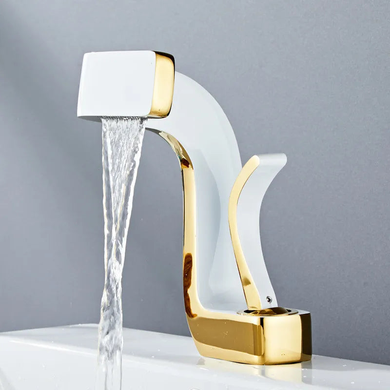 Grifo de Lavabo de Latón Dorado Decorbites™ Mezclador de Agua Fría y Caliente para Fregadero Montaje en Cubierta