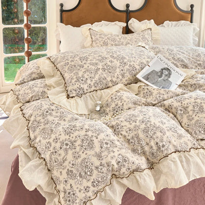 Decobites Vintage French Floral Lace Ruffles Bedding Set - 4Pcs