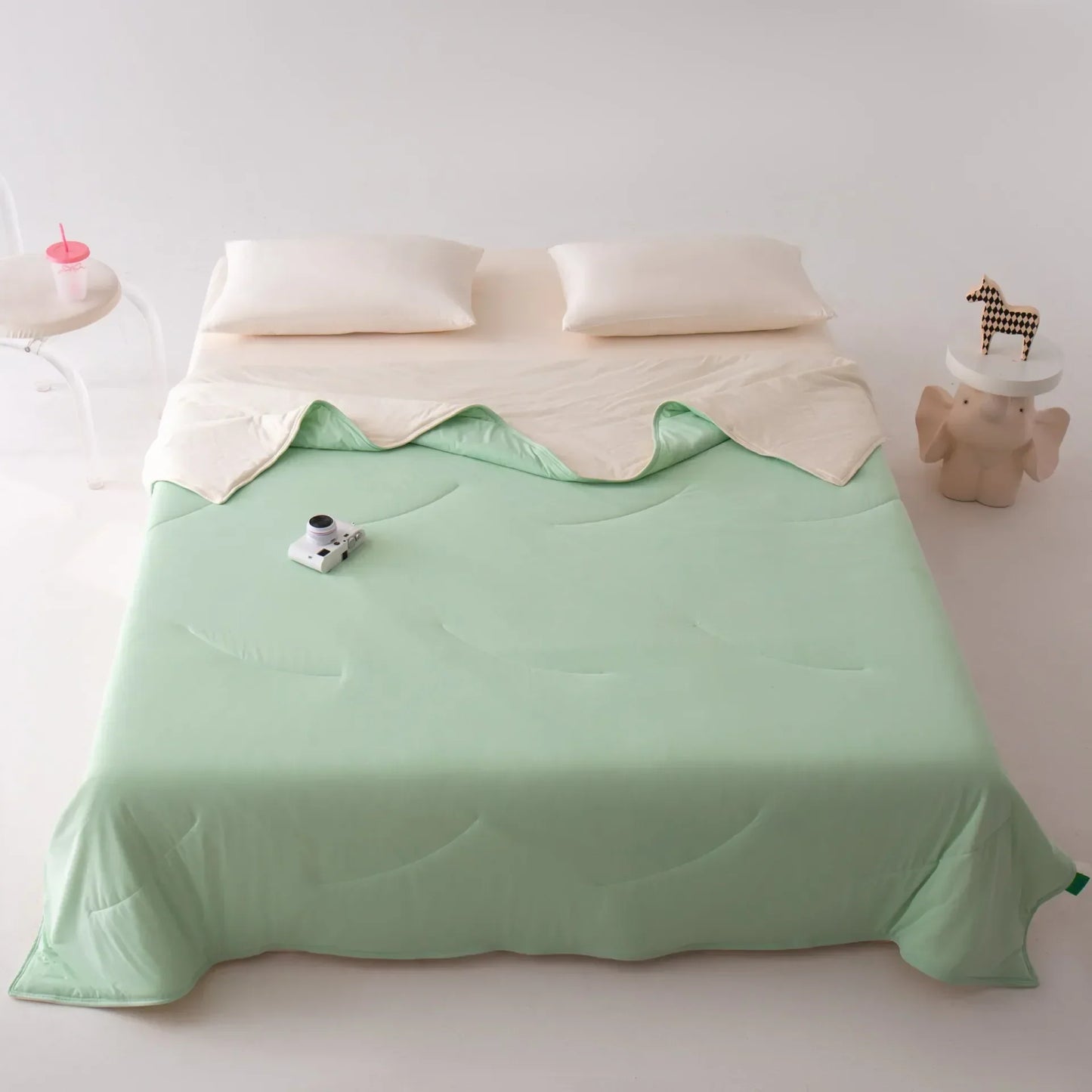 DecorBites™ Green Summer Cooling Comforter for Single Beds