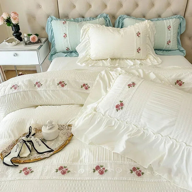 Decobites Romantic Lace Bubble Gauze Queen Bedding Set - Elegant Princess Style emb. Duvet Cover Set