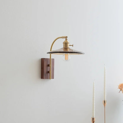 DecorBites™ مصباح حائط LED زجاجي كهرماني للديكور المنزلي الاسكندنافي الحديث