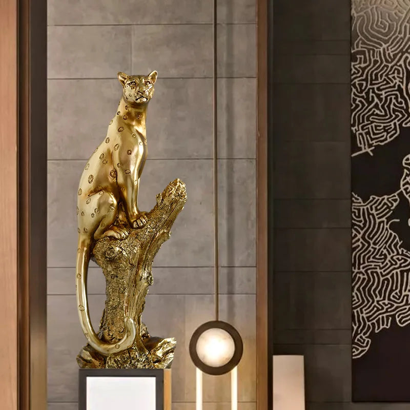 Escultura de resina DecorBites™ de leopardo dorado - Decoración de guepardo hecha a mano