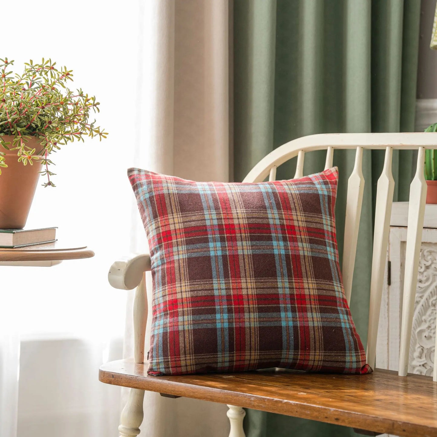 DecorBites™ Christmas Plaid Cushion Cover - Festive Holiday Decor Pillow Case