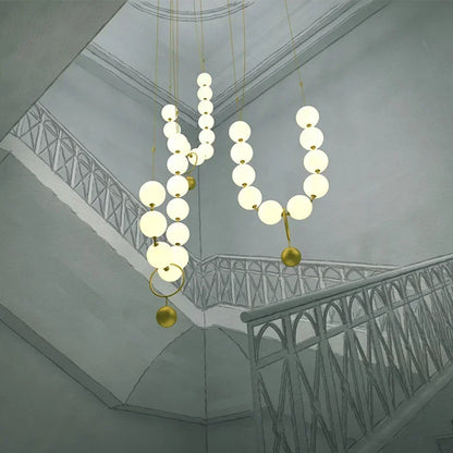 Lámpara de techo de lujo DecorBites™ Golden Necklace Chandelier para escaleras y comedor