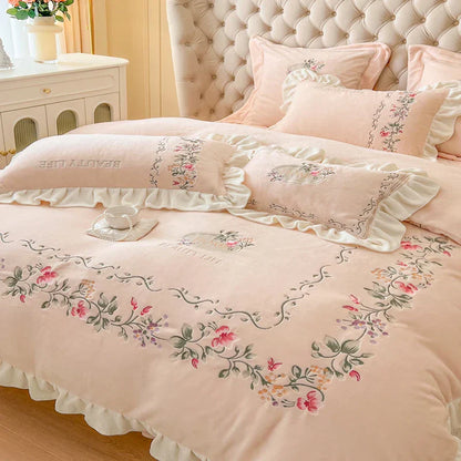 Decobites Pink Flowers Embroidery Princess Bedding Set - Velvet Material