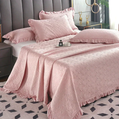 Decobites Silky Eucalyptus Fiber Quilted Bedspread for Cool Sleep