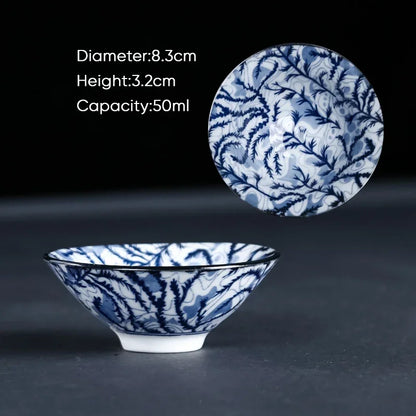 كوب شاي الكونغ فو من سيراميك ديكوربايتس™ باللونين الأزرق والأبيض، وكوب إسبريسو من البورسلين على الطريقة اليابانية