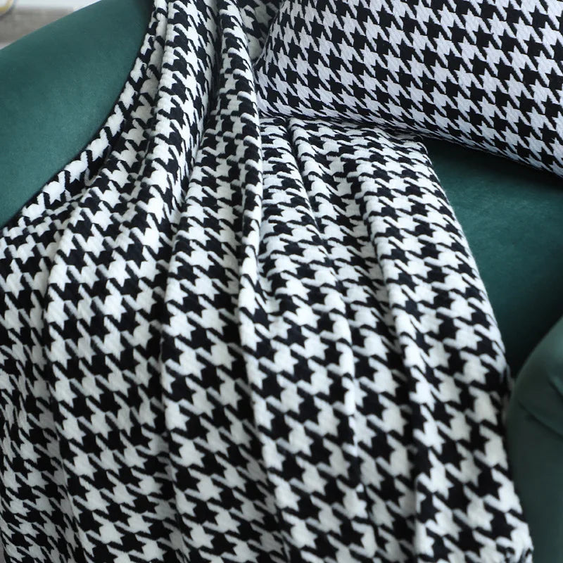 DecorBites™ Houndstooth Throw Blanket