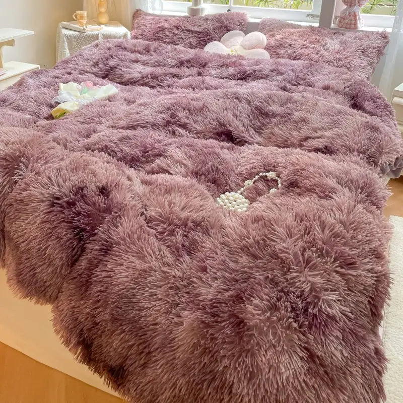 Decobites Shaggy Faux Rabbit Fur Bedding Set: Cozy Gradient Coral Fleece Quilt, Duvet Cover, Pillowcases