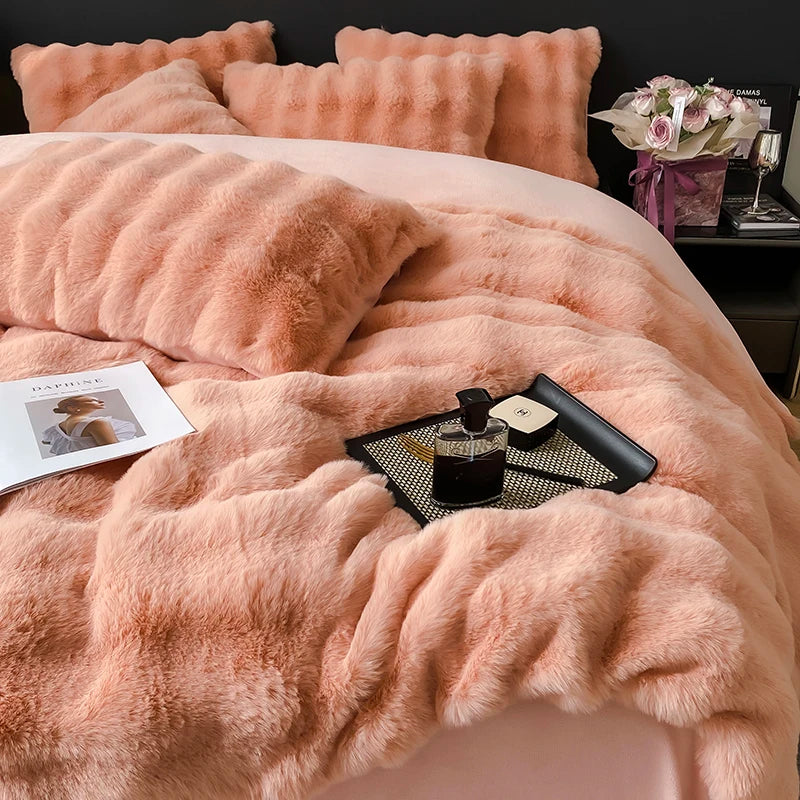 DecorBites™ Gradient Faux Rabbit Fur Bedding Set - Warm Luxury Plush Duvet Cover & Quilt Sets