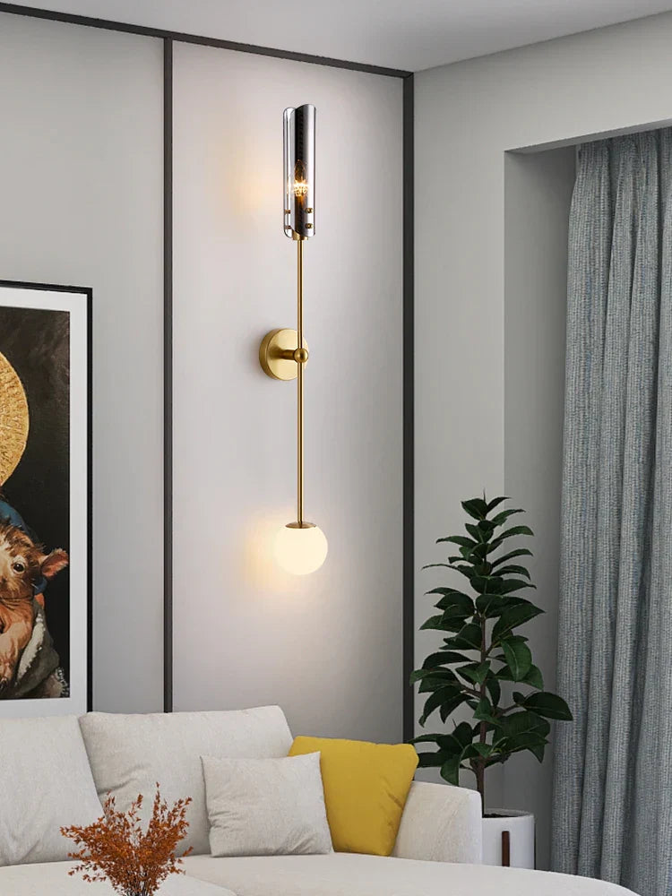Lámpara de pared DecorBites™ de metal dorado: Lámpara de noche de estilo nórdico para dormitorio o sala de estar moderna