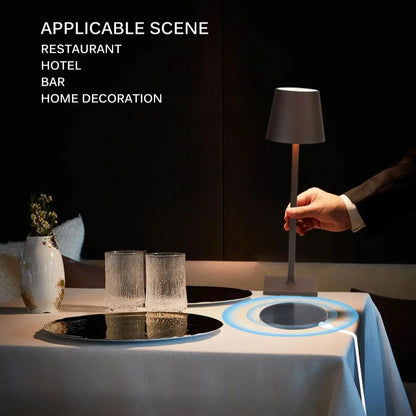 DecorBites™ 2023 مصباح طاولة أكريليك قابل لإعادة الشحن عبر USB من Plodina