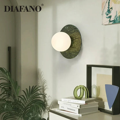 Lámpara de pared LED DecorBites™ de mármol verde para una decoración de sala de estar de lujo