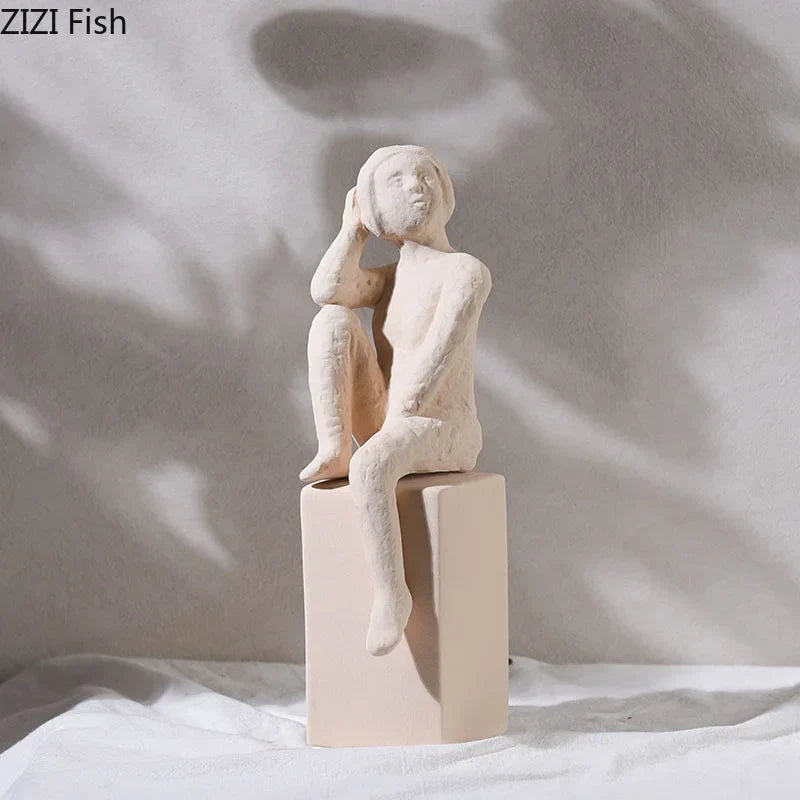 ديكور مكتب DecorBites™ بمنحوتة سيراميكية لشخصية عائلية تجريدية