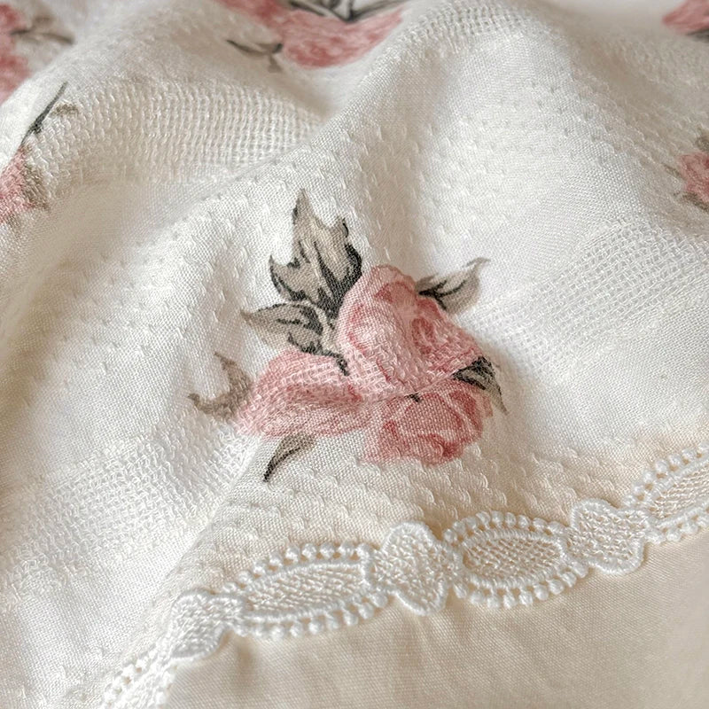 Decobites Vintage Floral Print Ruffled Bedding Set: Duvet Cover, Sheet, Pillowcases