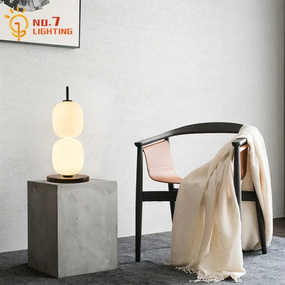 Lámpara de mesa DecorBites™ con forma de calabaza de cristal, base de mármol, iluminación LED moderna para interiores