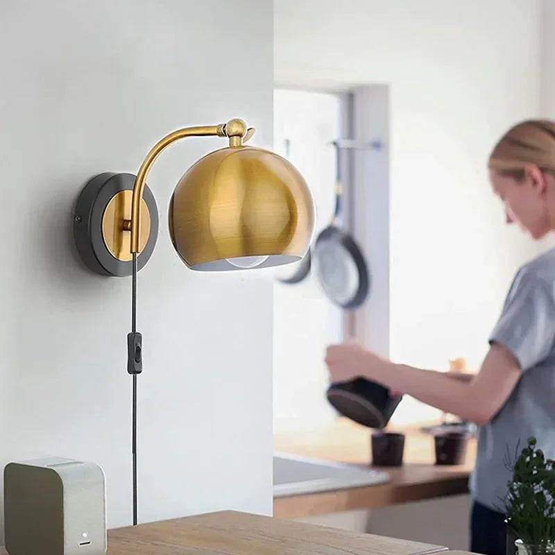 Decorbites™ Gold Verstellbare Steckdosen-Wandlampe für Vintage-Industrie-Stil Heimdekoration