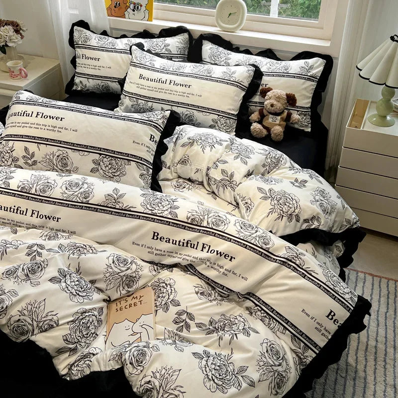 طقم أغطية سرير مطبوعة باللونين الأسود والأبيض من DecorBites™ - أغطية سرير مريحة ولطيفة على البشرة