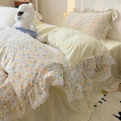 Decobites Korean Lace Ruffles Bedding Set with Bed Skirt, Soft Skin-Friendly Material