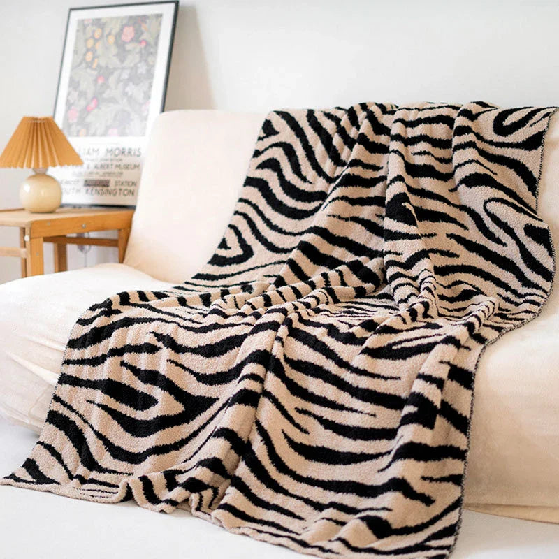 Decobites Zebra Stripes Warm Sofa Blanket Autumn Winter Comfort Shawl Bed Tail Blanket