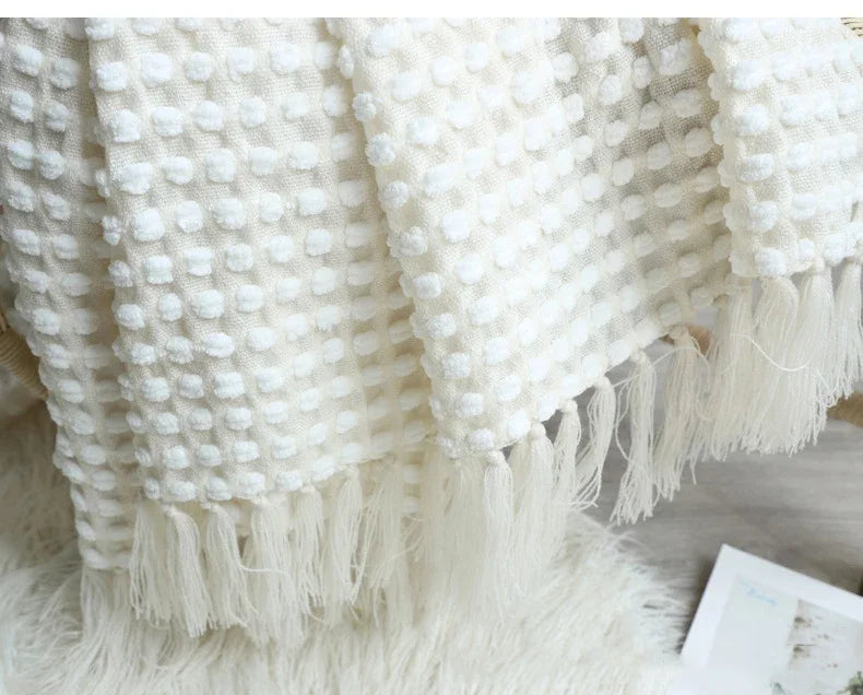 Manta Casual Blanca Nórdica Tejida Decorbites™ - Suave y Cómoda Cubierta para el Final de la Cama o Sofá para Decoración del Hogar y Viajes