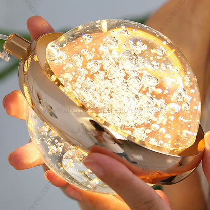 Lámpara de araña de bola de cristal DecorBites™: Lámpara colgante moderna para lofts y escaleras, ideal para el hogar, hoteles y centros comerciales.