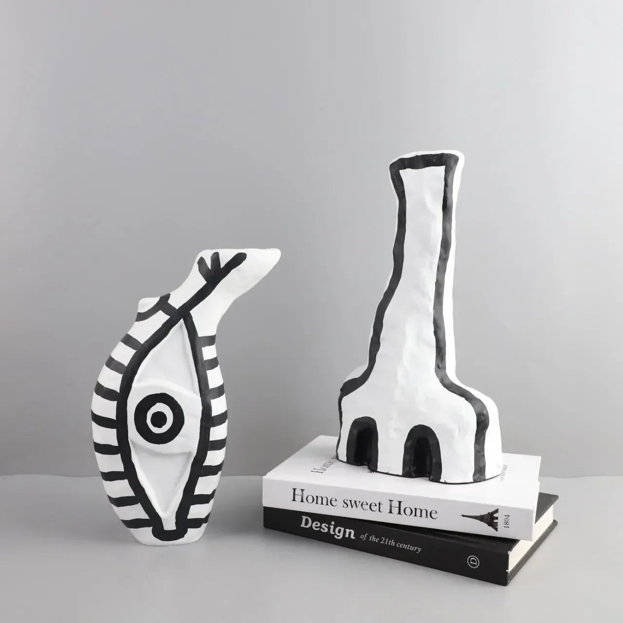 DecorBites™ Abstract Geometric Eye Pattern Vase Resin Handicraft Room Decoration