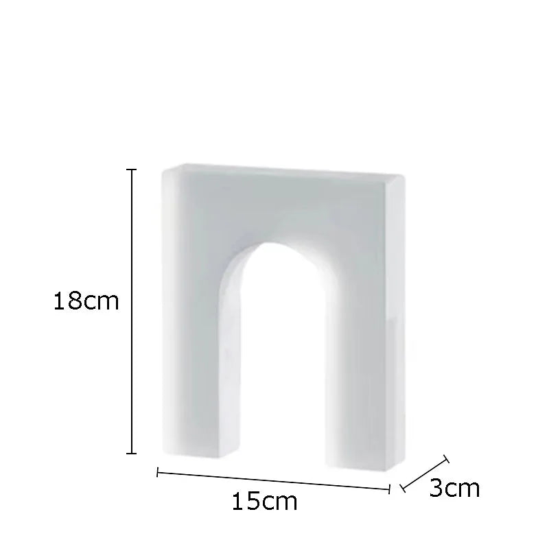 ديكوربايتس™ - منحوتة زجاجية هندسية على شكل قوس كريستالي لتزيين المكتب