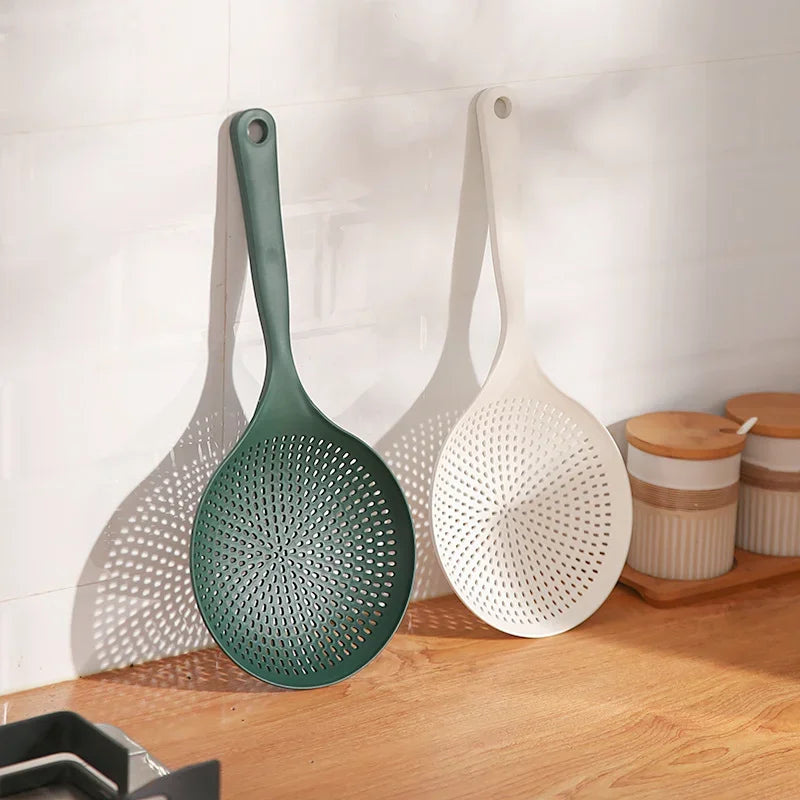 Juego de Cocina Decorbites™: Colador, Cuchara para Fideos, Cuchara de Mango Largo, Sartén Antiadherente - 4 piezas