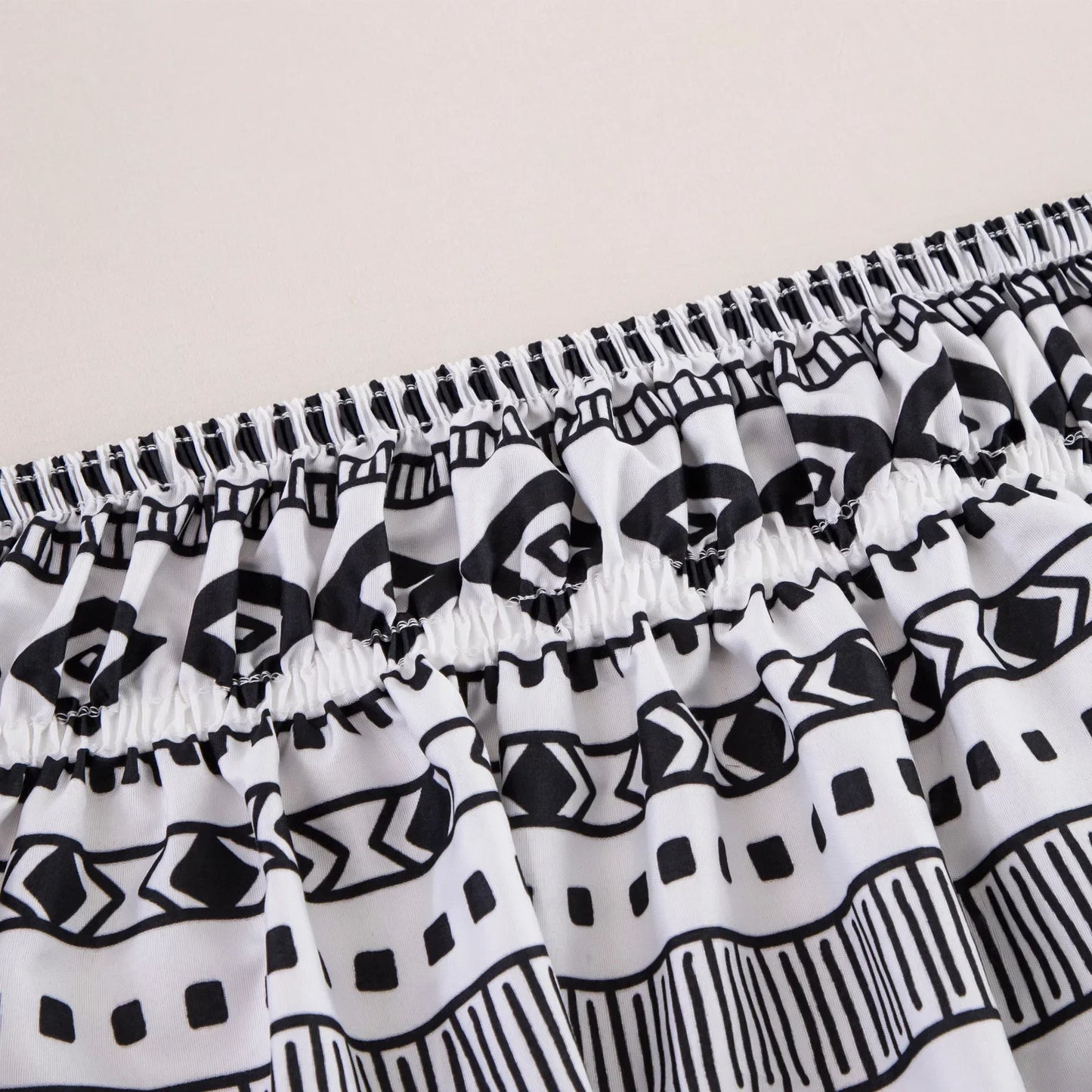 DecorBites™ Elastic Band Diamond Lattice Ruffled Bed Skirt for Queen Size Mattress