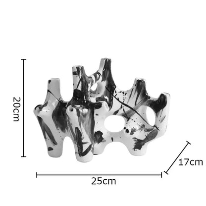 ديكور مكتب من الراتنج بتصميم مزهرية مرجانية سوداء من DecorBites™، بتصميم عصري لغرفة ذات طابع أزهار