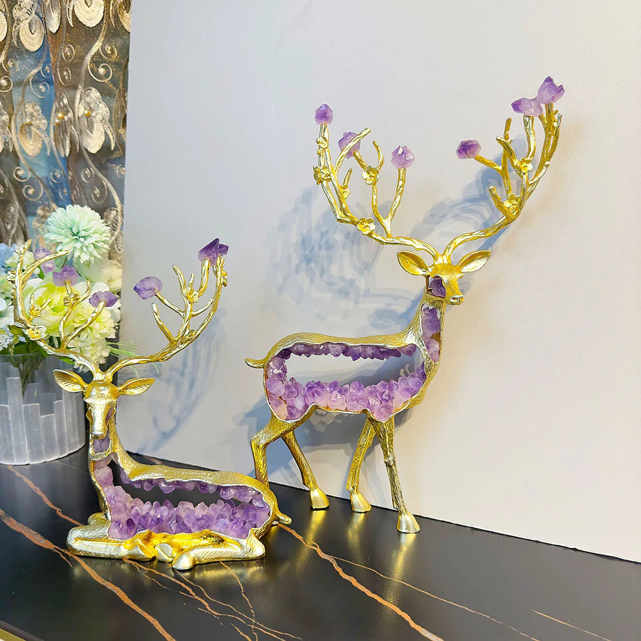 Estatua de ciervo de amatista DecorBites™ | Escultura de animal de cristal simulado para decoración del hogar