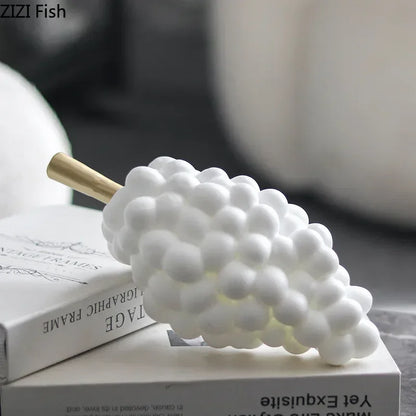 Adorno de escritorio DecorBites™: Figura de uva en brocheta, artesanía, estatua de frutas.