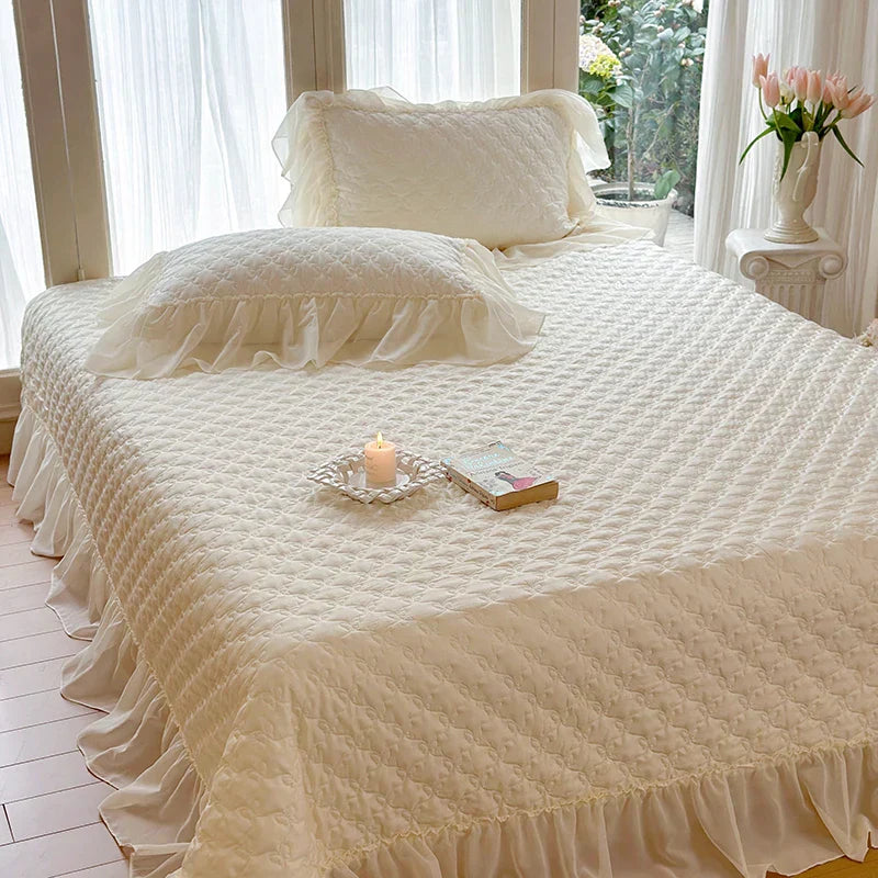 Decobites Luxury Lace Edge Bedspread Set with Pillowcases