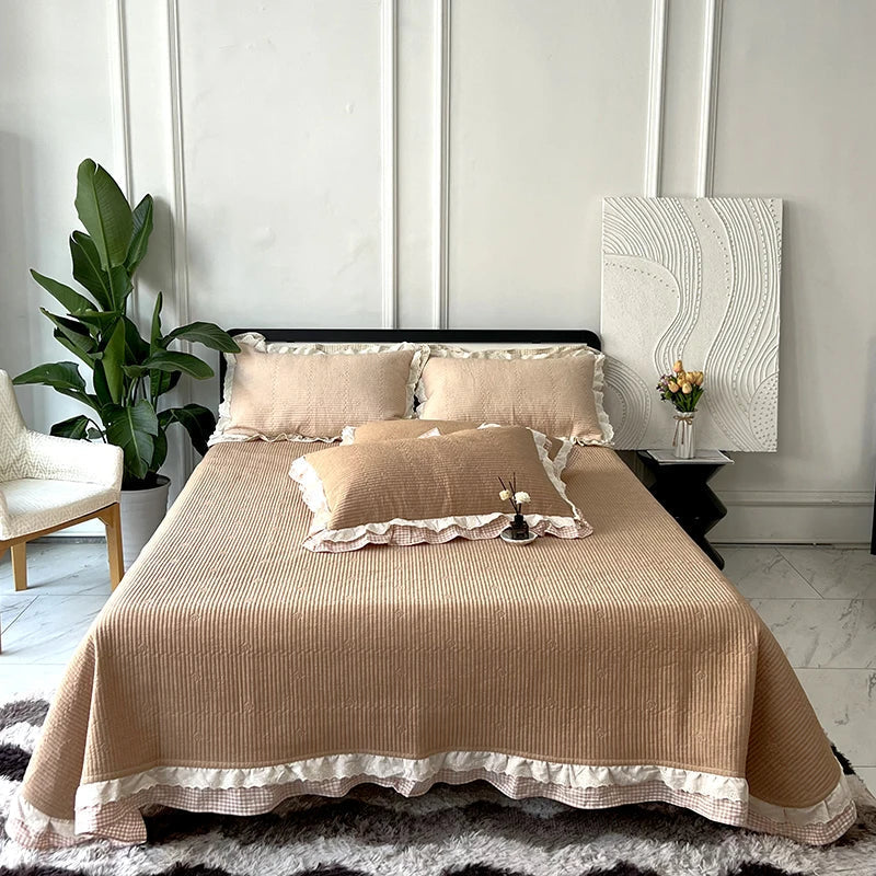 Queen Quilted Bedspread Set