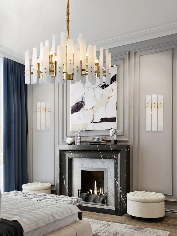 ثريا ديكوربايتس™ المعلقة من المرمر الذهبي والكروم لغرفة المعيشة