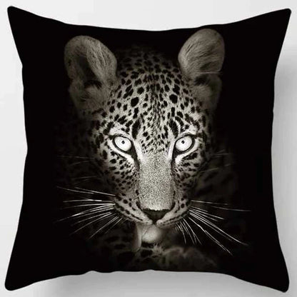 Funda de almohada DecorBites™ con diseño de tigre y león del mundo animal para una decoración adorable en el sofá o la sala de estar.