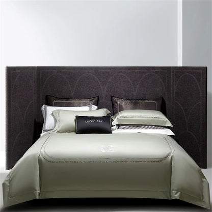 طقم أغطية سرير DecorBites™ من القطن والساتان والجاكار المطرز مع ملاءة مرنة وغطاء لحاف