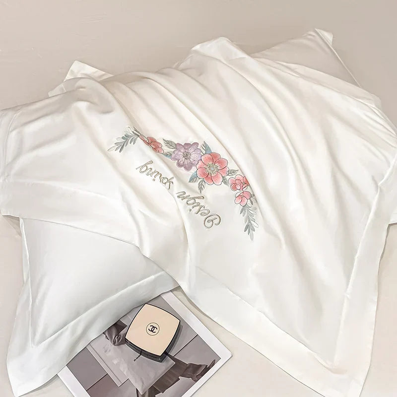 Decobites Luxury Flowers Embroidery Bedding Set: Duvet Cover, Sheet, Pillowcases