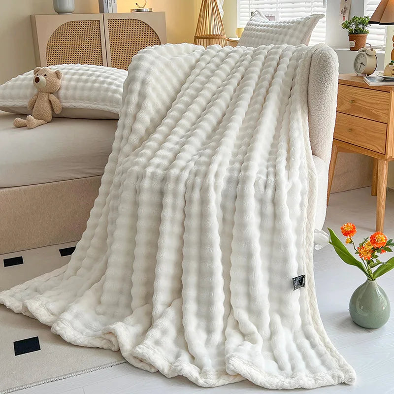 Decobites Plush Velvet Bed Blanket for Cozy Autumn Warmth, Soft Coral Fleece Sofa Throw