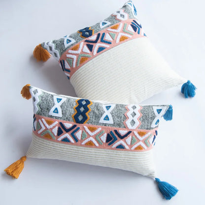 Funda de cojín bordada geométrica DecorBites™ con borlas para decoración del hogar