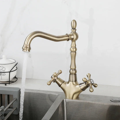 صنبور حوض دوار بمقبض مزدوج من DecorBites™ مصنوع من النحاس العتيق وخلاط دوار