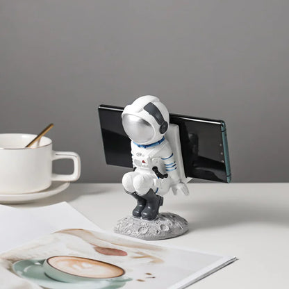 تماثيل رواد الفضاء المصنوعة من الراتنج من DecorBites™: زينة فضائية عصرية لديكور المنزل والهدايا
