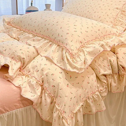 DecorBites™ Lace Bedding Set: Printed Design, Single Queen Size, Cozy Quilt Cover, Fitted Sheet, 2 Pillowcases