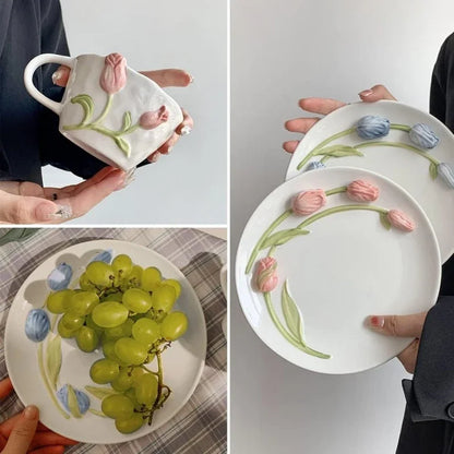 Taza de café de cerámica DecorBites™ con tulipán en relieve 3D - Taza de flor irregular hecha a mano