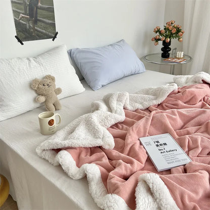 Manta de lana de cordero DecorBites™: Edredón de terciopelo cálido de alta calidad para todas las estaciones.