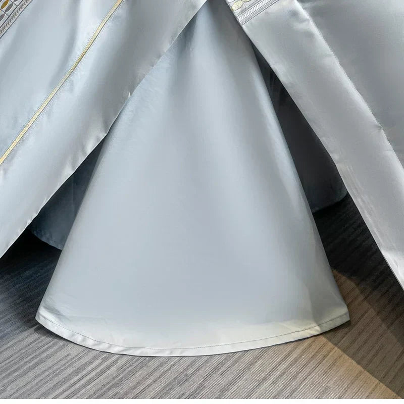 طقم سرير كينج كوين مطرز من ديكوربايتس™ مصنوع من القطن المصري بنسبة 100% مع غطاء لحاف