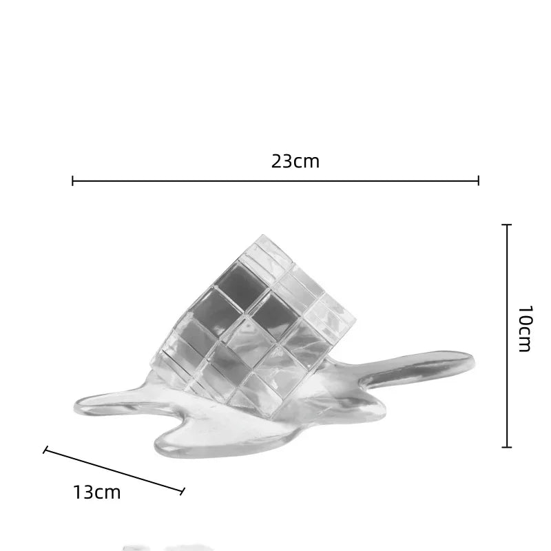 Cubo geométrico dorado de resina DecorBites™ - Figura decorativa cuadrada a cuadros moderna